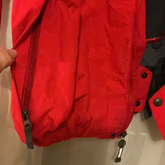 Red Burton Snowboard jacket, women’s Size M - Picture 9 of 15